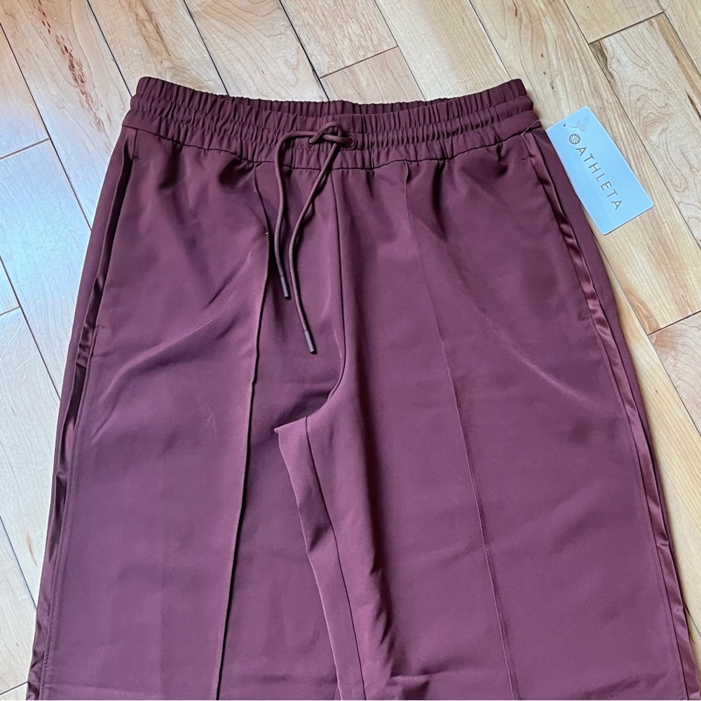 NWT The Athleta Endeavor High Rise Relaxed Wide Leg Pants Small burgundy reddish - Picture 4 of 10